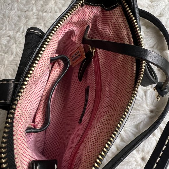 DOONEY & BOURKE Black Crossbody Letter Carrier Shoulder Handbag - Picture 9 of 16